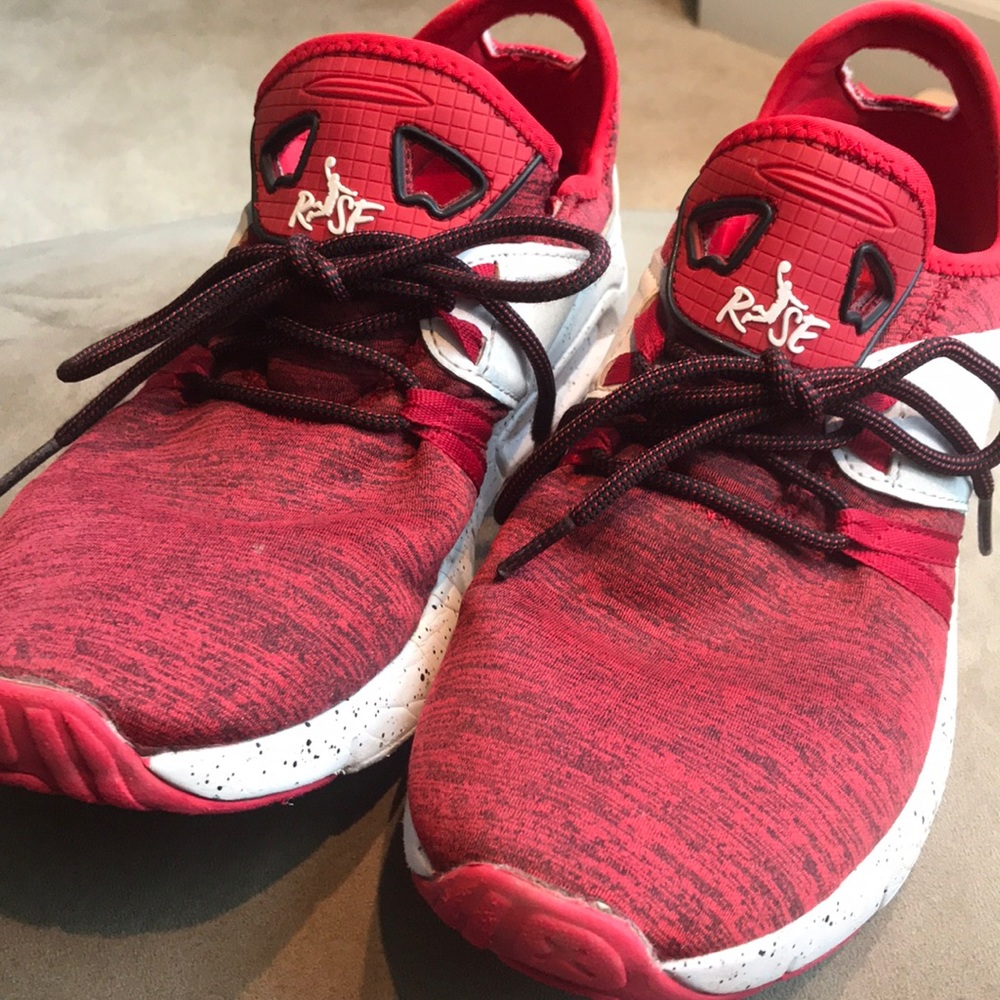 💰🏀RISE Red and White Sneaker STEAL!!!!🏀💰